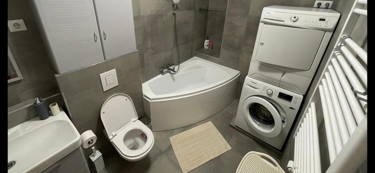 N.Cristian Apartment Budapest Eksteriør billede